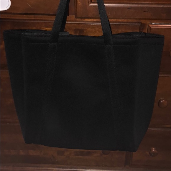 Victoria’s Secret tote/cooler - Picture 3 of 4